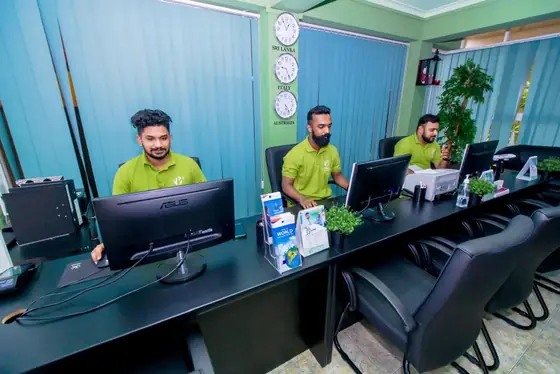 The 2nd Chance Travels team in Sri Lanka