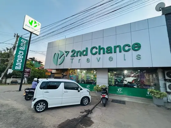 The 2nd Chance Travels team in Sri Lanka